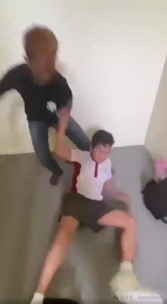 新加坡小学生霸凌同学被鞭刑 是否过严